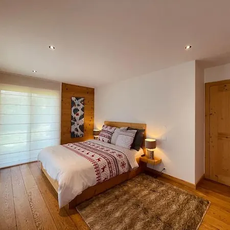 Luxury Chalet With Jacuzi Villa
