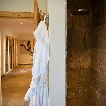 Luxury Chalet With Jacuzi
