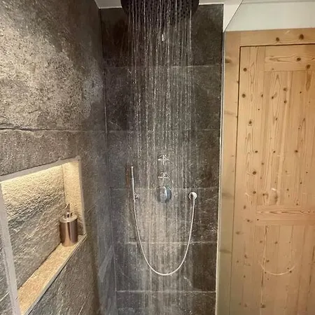 Luxury Chalet With Jacuzi Nendaz