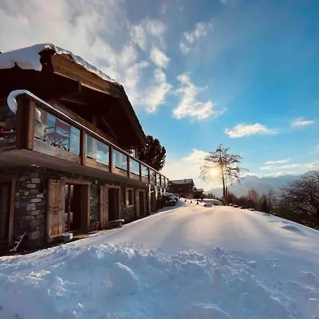 Luxury Chalet With Jacuzi